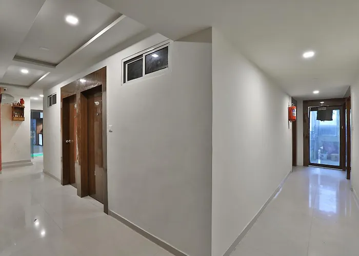 Hotel O Skyland Ahmedabad