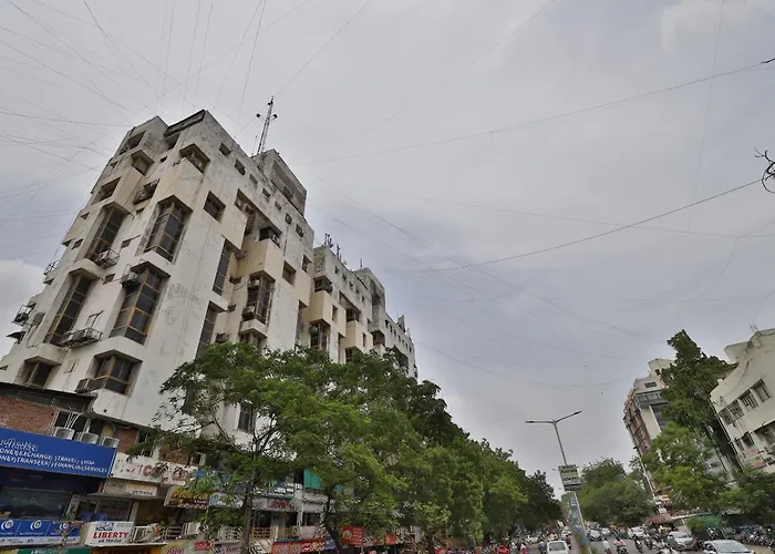 Hotel O Skyland Ahmedabad